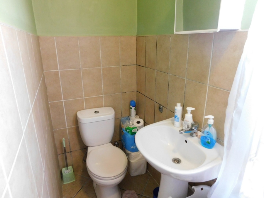 3 Bedroom Property for Sale in Whispering Pines Western Cape